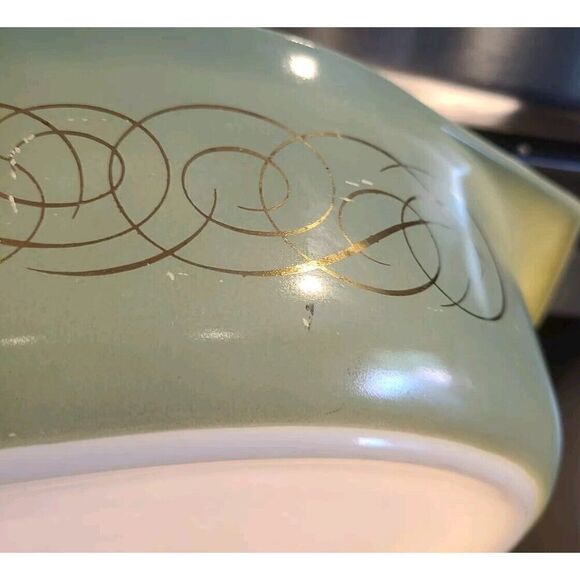 Pyrex 1958 Sage Green w Golden Scroll (045) Casserole 2½ Quart *NO LID | GUC - Picture 7 of 16